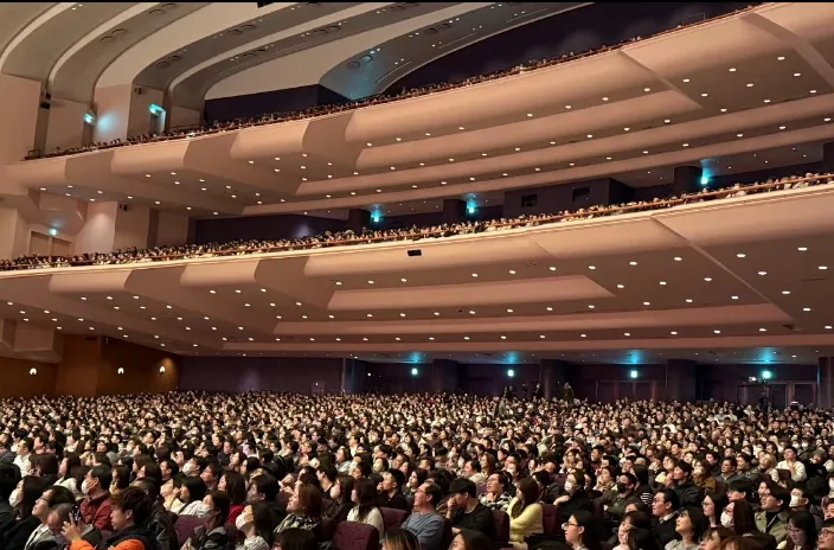 Karsa迎来三赛季出色发挥，公牛观众热烈欢呼！赢得满堂喝彩(society中文翻译)