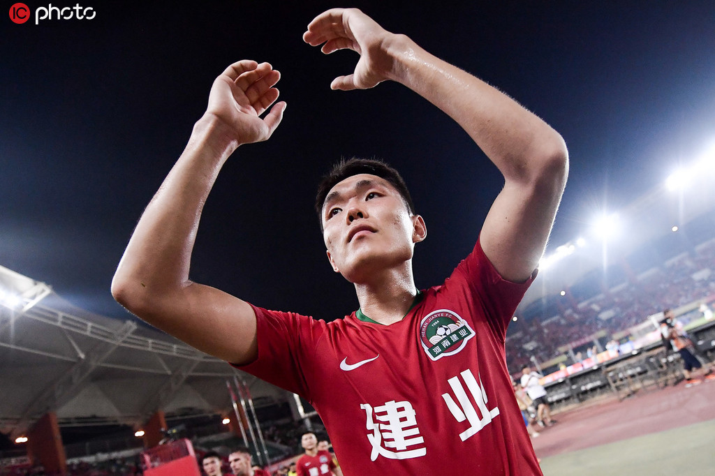 芝加哥公牛关键时刻迎来里程碑,志在中超名次提升,信心回归,临场指挥获称赞的简单介绍 芝加哥公牛关键时刻迎来里程碑,志在中超名次提升,信心回归,临场指挥获称赞的简单介绍