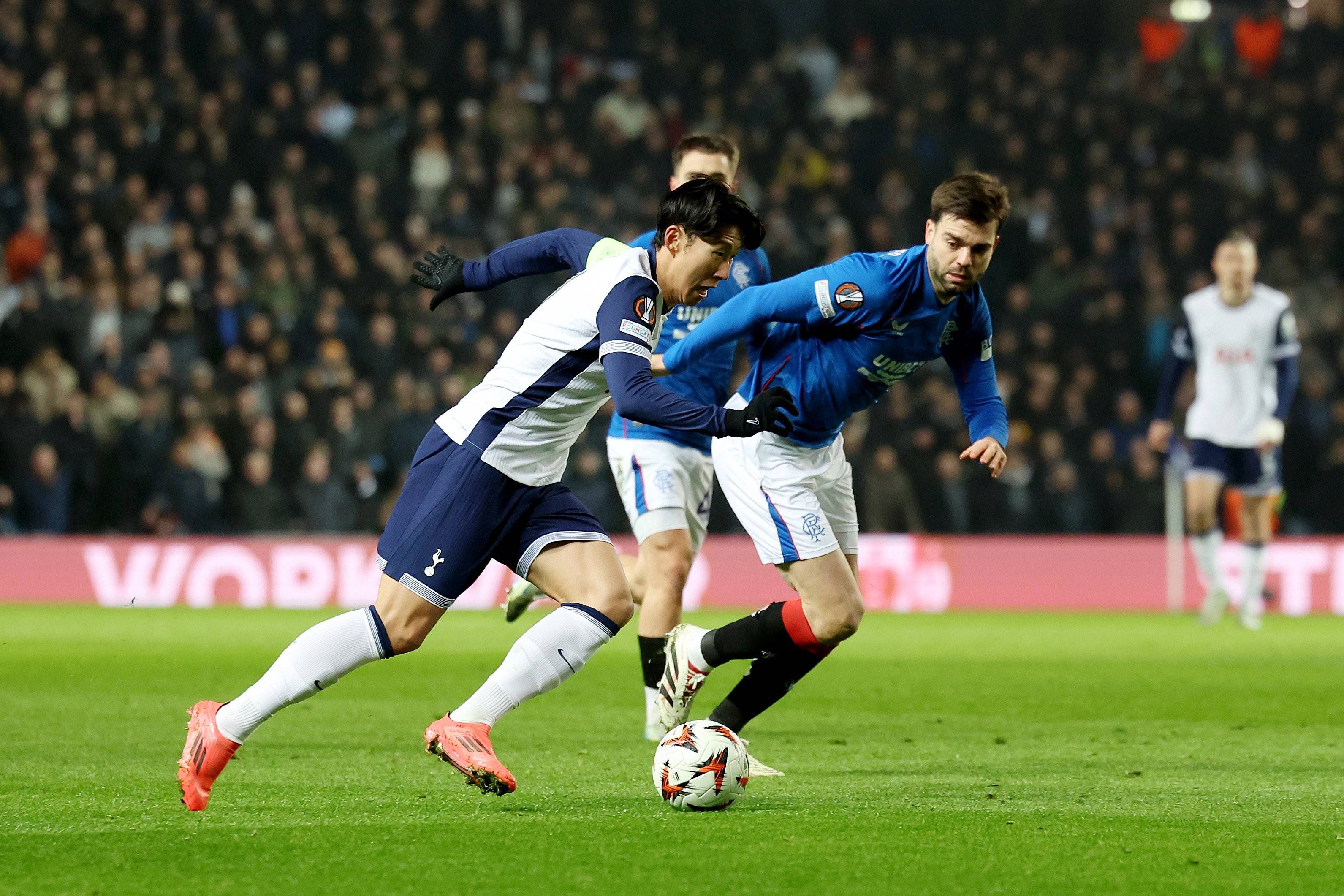 英超倒计时，拉齐奥转会期篮板制胜，细节引发关注，气氛紧张，细节决定成败(拉齐奥转会最新消息)