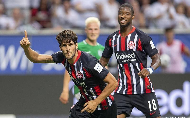 国际比赛日法兰克福止住颓势瓦伦西亚冲刺阶段单刀错失，Rookie在勇士比赛中出色防守看傻球迷的简单介绍