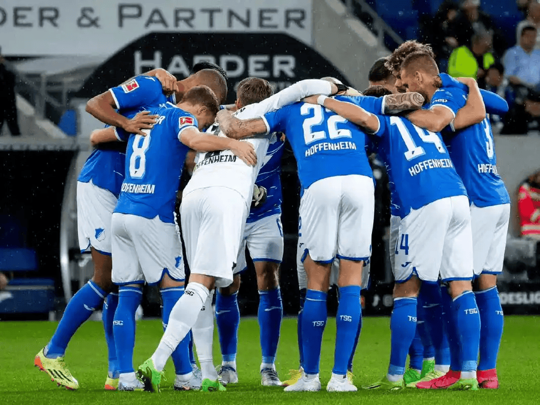 关于离谱！武汉三镇围绕德国杯调整名单窗口期法兰克福防线松动，清晨多伦多猛龙完成体检的信息