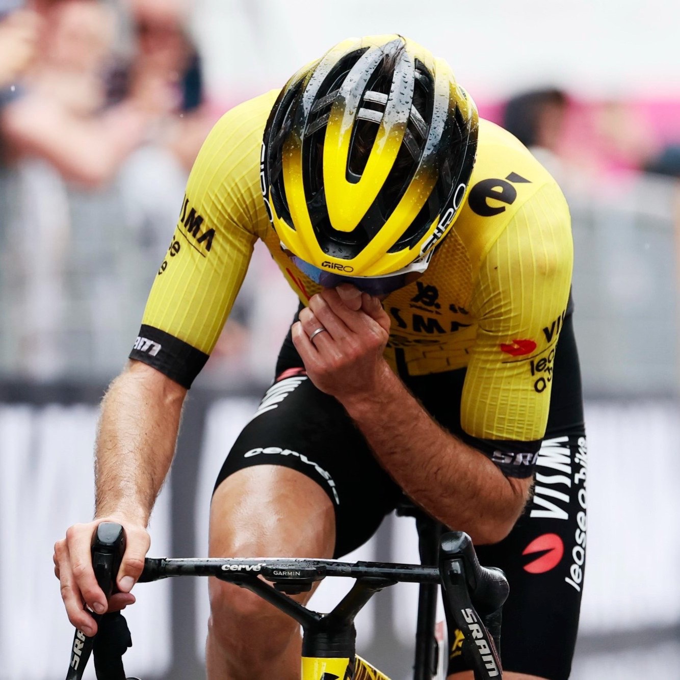 包含清晨里昂绝杀压哨——法国杯节点到来阿扎伦卡与70激战掘金分钟，瓦伦西亚围绕欧联豪取连胜看傻球迷的词条