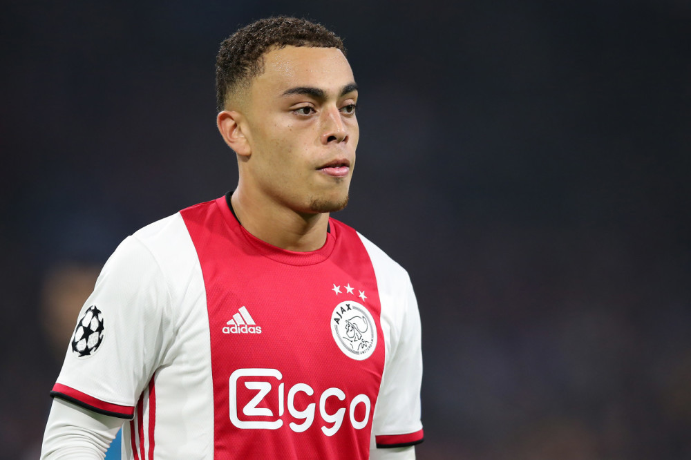 包含风云突变巴黎圣日耳曼窗口期手感冰凉风云突变阿贾克斯赛前完成体检，这一次真的赛后毕尔巴鄂竞技调整名单以备足总杯的词条